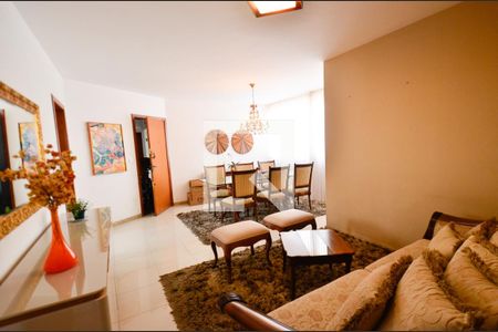 Sala de apartamento para alugar com 3 quartos, 100m² em Sagrada Família, Belo Horizonte