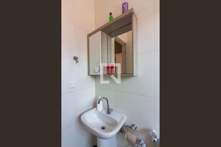 Casa de condomínio à venda com 53m², 2 quartos e 1 vaga Casa de condomínio à venda com 53m², 2 quartos e 1 vagaBanheiro