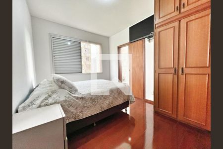 Quarto de apartamento à venda com 4 quartos, 165m² em Santo Antônio, Belo Horizonte