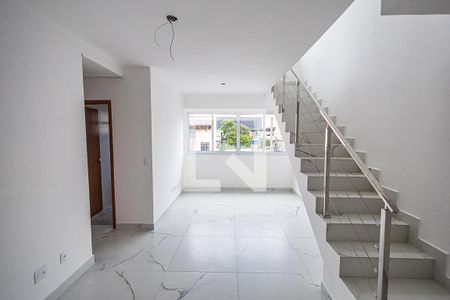 Sala de apartamento à venda com 2 quartos, 111m² em Padre Eustáquio, Belo Horizonte