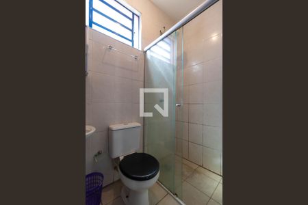 Banheiro de kitnet/studio para alugar com 1 quarto, 30m² em Cidade Universitária, Campinas