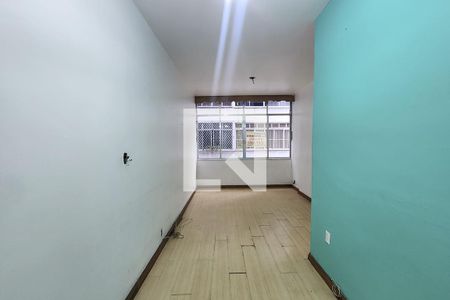 Apartamento à venda com 74m², 2 quartos e 1 vagaSala