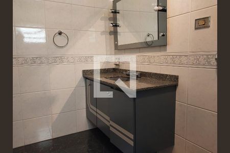 Banheiro da Suíte de casa à venda com 3 quartos, 200m² em Vila Vera, São Paulo