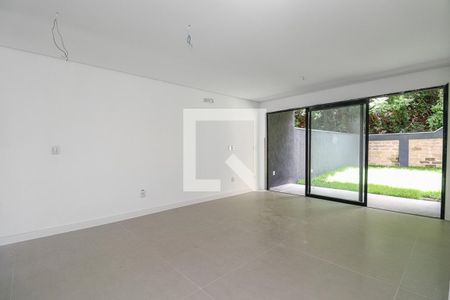 Casa à venda com 210m², 3 quartos e 4 vagas Casa à venda com 210m², 3 quartos e 4 vagasCozinha