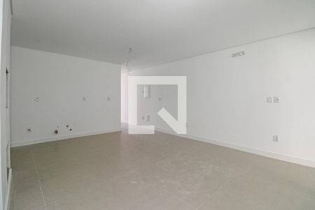 Casa à venda com 210m², 3 quartos e 4 vagas Casa à venda com 210m², 3 quartos e 4 vagasCozinha