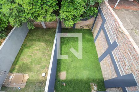 Casa à venda com 210m², 3 quartos e 4 vagas Casa à venda com 210m², 3 quartos e 4 vagasVista Terraço fundos