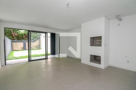 Casa à venda com 210m², 3 quartos e 4 vagas Casa à venda com 210m², 3 quartos e 4 vagasCozinha