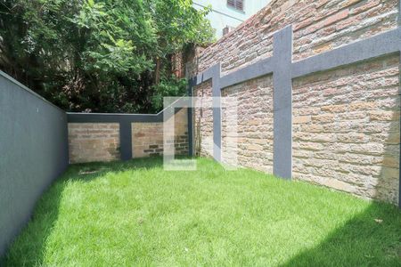 Casa à venda com 210m², 3 quartos e 4 vagas Casa à venda com 210m², 3 quartos e 4 vagasQuintal