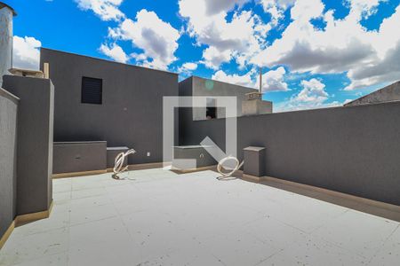 Casa à venda com 210m², 3 quartos e 4 vagas Casa à venda com 210m², 3 quartos e 4 vagasTerraço fundos