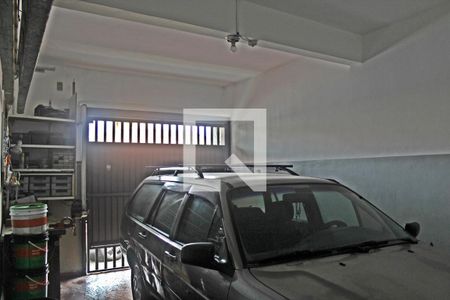 Garagem de casa à venda com 3 quartos, 220m² em Vila Romana, São Paulo