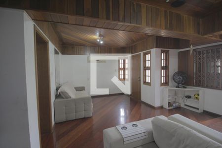 Sala 1 de casa para alugar com 5 quartos, 575m² em Harmonia, Canoas