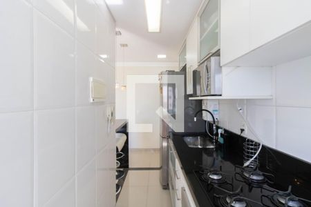 Cozinha de apartamento à venda com 3 quartos, 56m² em Jardim Cocaia, Guarulhos