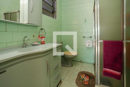 Banheiro de casa à venda com 3 quartos, 230m² em Passo da Areia, Porto Alegre