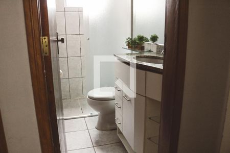 Banheiro de apartamento à venda com 1 quarto, 45m² em Vila Leonor, São Paulo