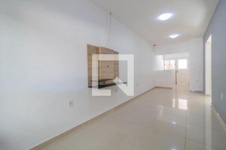 Sala de casa à venda com 2 quartos, 100m² em Chapéu do Sol, Porto Alegre