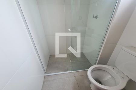 Banheiro de apartamento para alugar com 1 quarto, 35m² em Vila Margarida, São Paulo