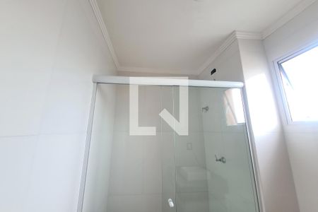 Banheiro de apartamento para alugar com 1 quarto, 35m² em Vila Margarida, São Paulo