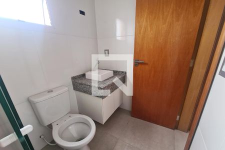 Banheiro de apartamento para alugar com 1 quarto, 35m² em Vila Margarida, São Paulo