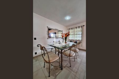 Sala de casa à venda com 4 quartos, 374m² em Badu, Niterói