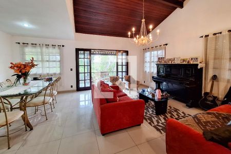 Sala de casa à venda com 4 quartos, 374m² em Badu, Niterói