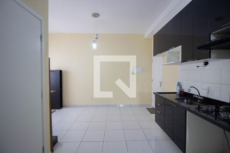 Sala/Cozinha de apartamento para alugar com 1 quarto, 42m² em Jardim Helena, São Paulo