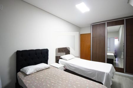 Quarto 2 de casa à venda com 2 quartos, 300m² em Vila Verde, São Paulo