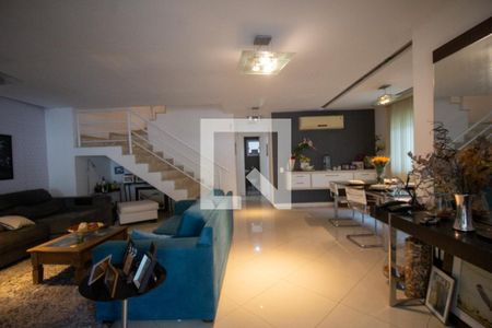 Sala de casa de condomínio à venda com 5 quartos, 350m² em Barra da Tijuca, Rio de Janeiro
