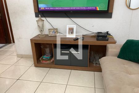 Sala de apartamento para alugar com 2 quartos, 77m² em Guilhermina, Praia Grande