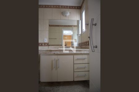 Apartamento para alugar com 264m², 4 quartos e 4 vagas Apartamento para alugar com 264m², 4 quartos e 4 vagasBanheiro da Suíte 4