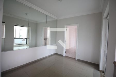 Apartamento para alugar com 264m², 4 quartos e 4 vagas Apartamento para alugar com 264m², 4 quartos e 4 vagasSala de Jantar