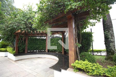 Apartamento para alugar com 264m², 4 quartos e 4 vagas Apartamento para alugar com 264m², 4 quartos e 4 vagasArea externa