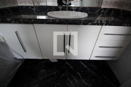 Apartamento para alugar com 264m², 4 quartos e 4 vagas Apartamento para alugar com 264m², 4 quartos e 4 vagasBanheiro da Suíte 2