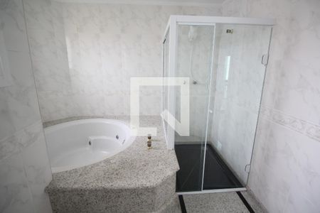 Apartamento para alugar com 264m², 4 quartos e 4 vagas Apartamento para alugar com 264m², 4 quartos e 4 vagasBanheiro da Suíte 3