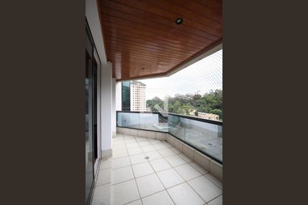 Apartamento para alugar com 264m², 4 quartos e 4 vagas Apartamento para alugar com 264m², 4 quartos e 4 vagasVaranda Sala