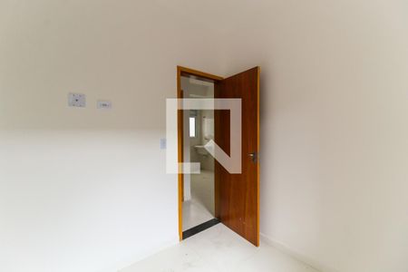 Quarto 1 de apartamento à venda com 2 quartos, 33m² em Jardim Itapemirim, São Paulo