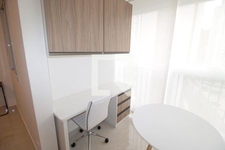 Varanda de kitnet/studio à venda com 1 quarto, 25m² em Vila Andrade, São Paulo