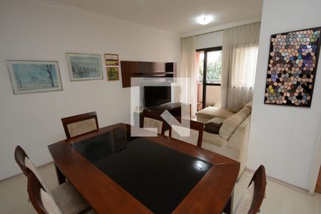 Sala de apartamento para alugar com 2 quartos, 68m² em Jardim Itapeva, São Paulo