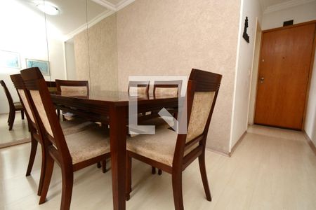 Sala de apartamento para alugar com 2 quartos, 68m² em Jardim Itapeva, São Paulo