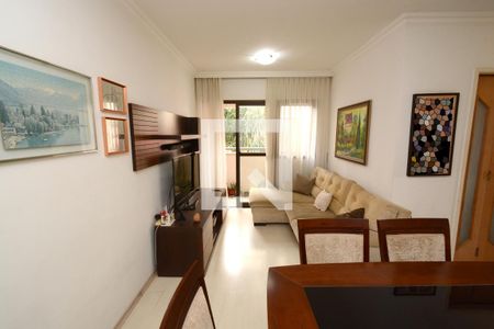 Sala de apartamento para alugar com 2 quartos, 68m² em Jardim Itapeva, São Paulo