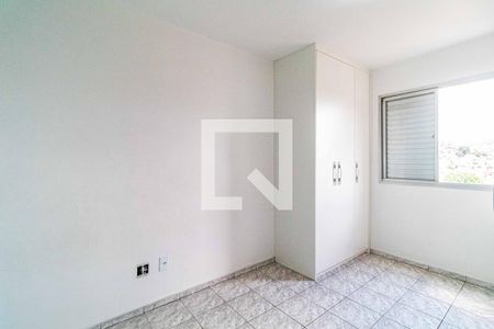 Quarto 01 de apartamento para alugar com 2 quartos, 50m² em Jd Ferreira, São Paulo