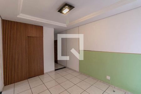 Sala de apartamento à venda com 3 quartos, 75m² em Carlos Prates, Belo Horizonte