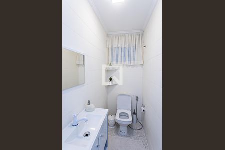 Lavabo de casa à venda com 3 quartos, 180m² em City América, São Paulo