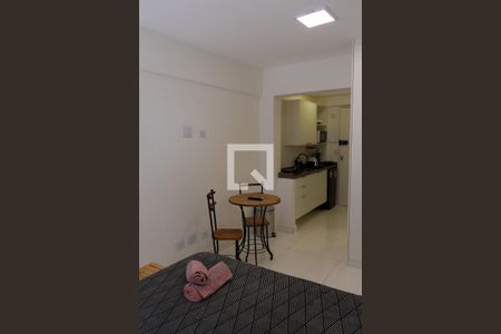 Cozinha de kitnet/studio para alugar com 1 quarto, 22m² em Jardim das Vertentes, São Paulo