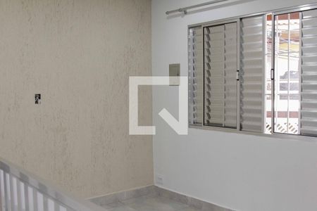 Sala de casa para alugar com 2 quartos, 70m² em Jardim Roberto, Osasco