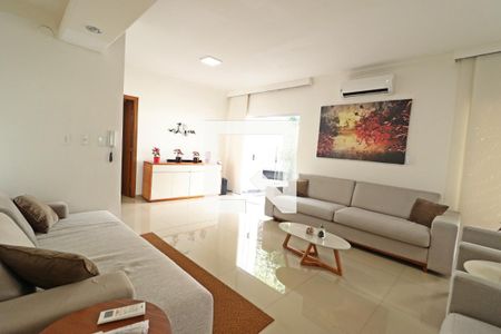 Sala de casa para alugar com 3 quartos, 300m² em Cidade Jardim, Uberlândia