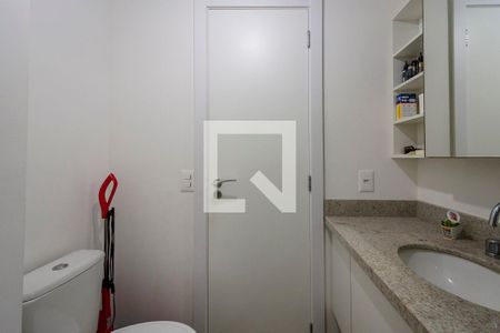 Banheiro de kitnet/studio para alugar com 0 quarto, 27m² em Cidade Baixa, Porto Alegre