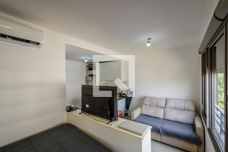 Sala/Quarto de kitnet/studio para alugar com 0 quarto, 27m² em Cidade Baixa, Porto Alegre