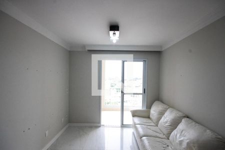 Sala de apartamento para alugar com 3 quartos, 77m² em Vila Paulo Silas, São Paulo