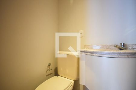 Lavabo de apartamento para alugar com 3 quartos, 105m² em Real Parque, São Paulo