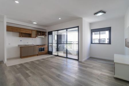 Sala de apartamento à venda com 2 quartos, 70m² em Alphaville Empresarial, Barueri